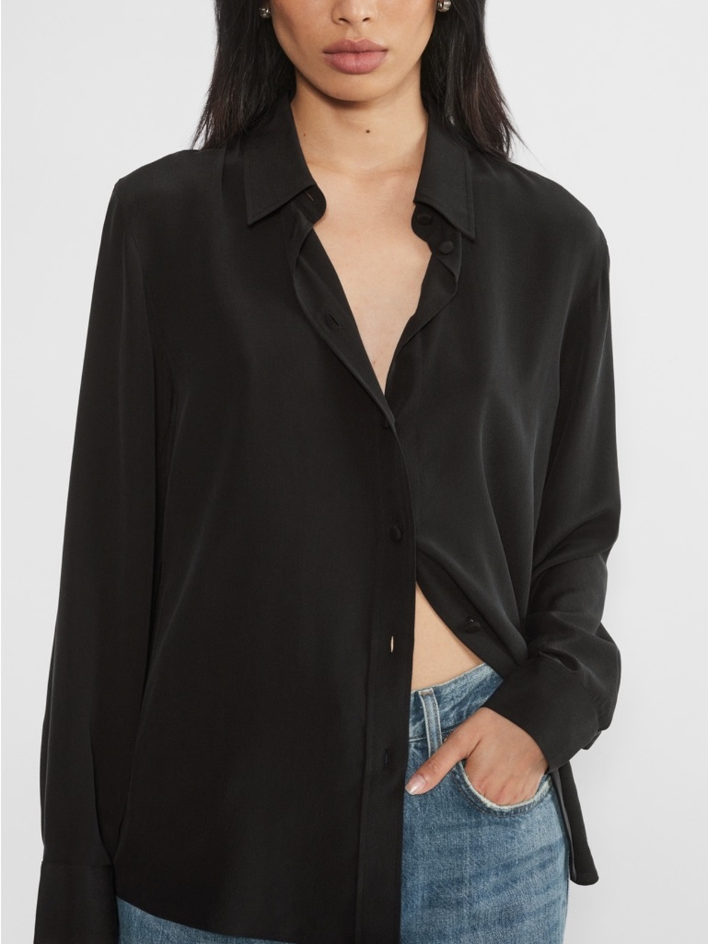 Aritzia Wilfred Black Long-Sleeve Button-Up Shirt